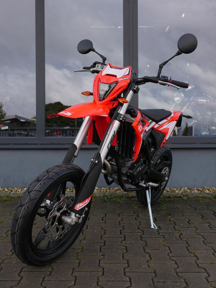 Beta RR 125 4T SM T - Super Moto - alle Farben in Deggendorf