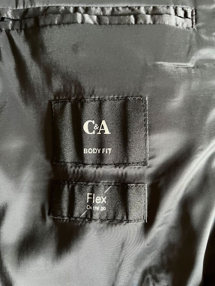 Schwarzer Anzug +Hemd Slim Fit Gr.94/46 - einmal getragen! in Frankfurt am Main