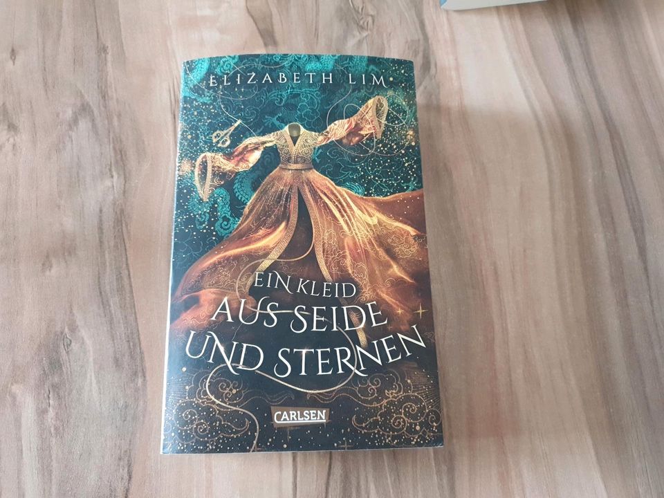 Ein Kleid aus Seide und Sternen - Buch von Elizabeth Lim in Hontheim