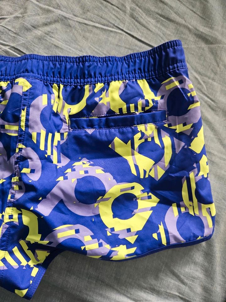 Badeshorts Shorts Damen Adidas Größe 40 NEU in Niederwinkling