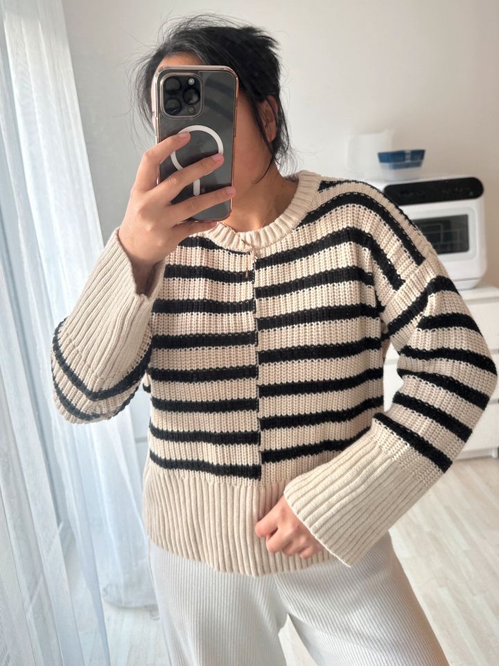 Selected Femme Pullover Strickpulli beige schwarz gestreift in Düsseldorf