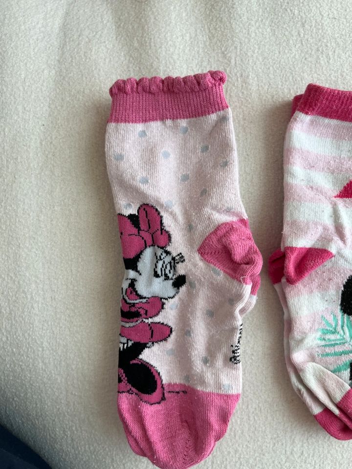 Disney Minnie Mouse Socken, Gr. 31-34, 4 Paar in Puchheim