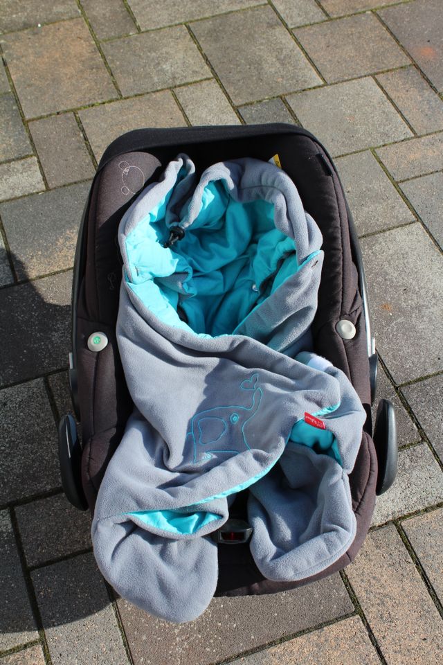 Babyschale bis 13 kg Maxi Cosi Pebble mit Iso Fix in Marburg