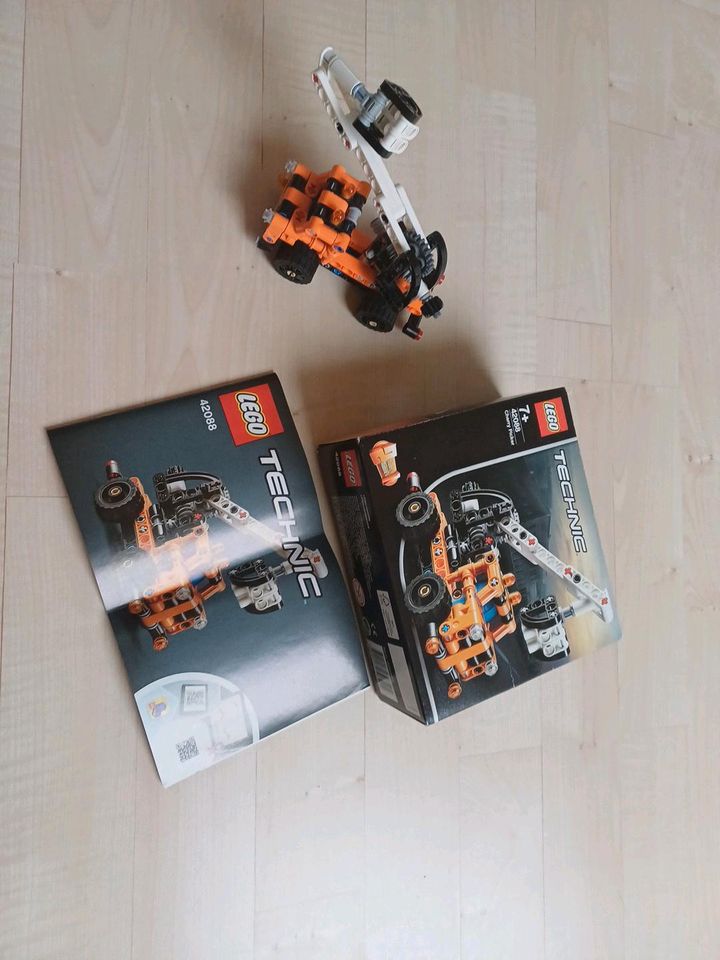 Lego Technik, je Set 5 Euro in Falkensee