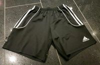 Adidas Hose / Turnhose / Sporthose / kurze Hose in Gr. S Hessen - Helsa Vorschau