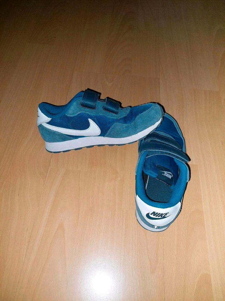 Nike Turnschuhe non marking Sneaker 30 blau Klett Schulsport md in Berlin