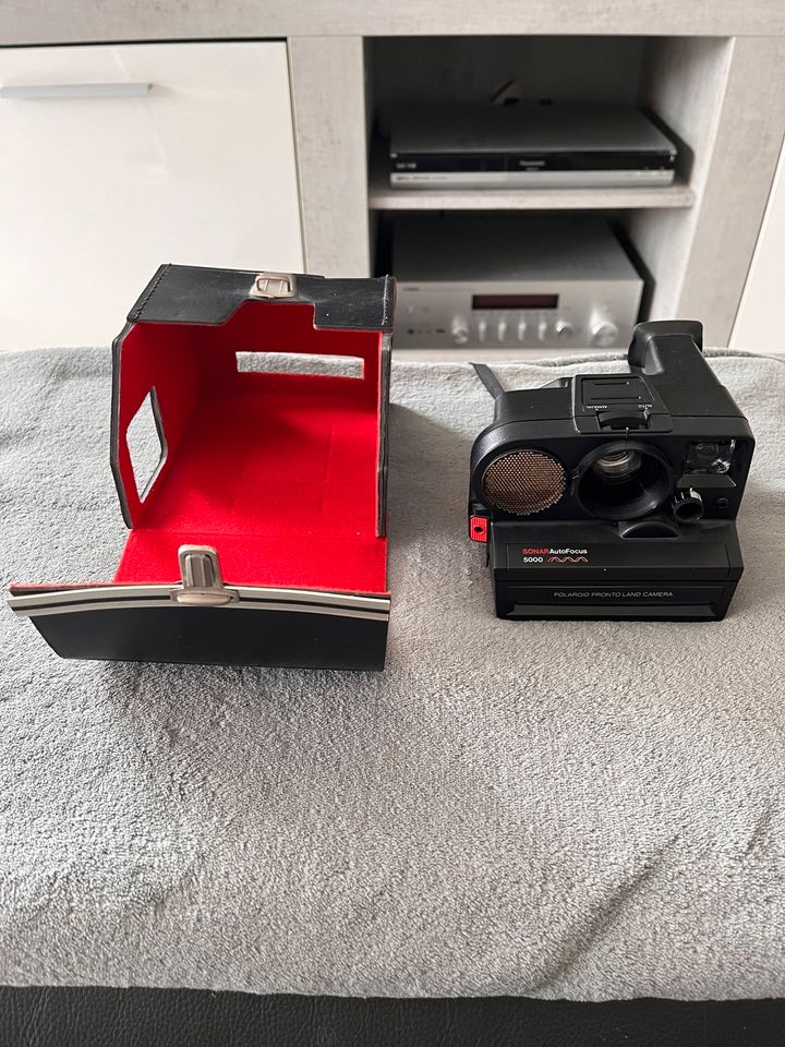 Sofortbildkamera Sonar AutoFocus 5000 Polaroid in Hochheim am Main