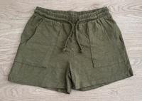 Grüne Shorts New Yorker in Gr. XS Brandenburg - Oranienburg Vorschau