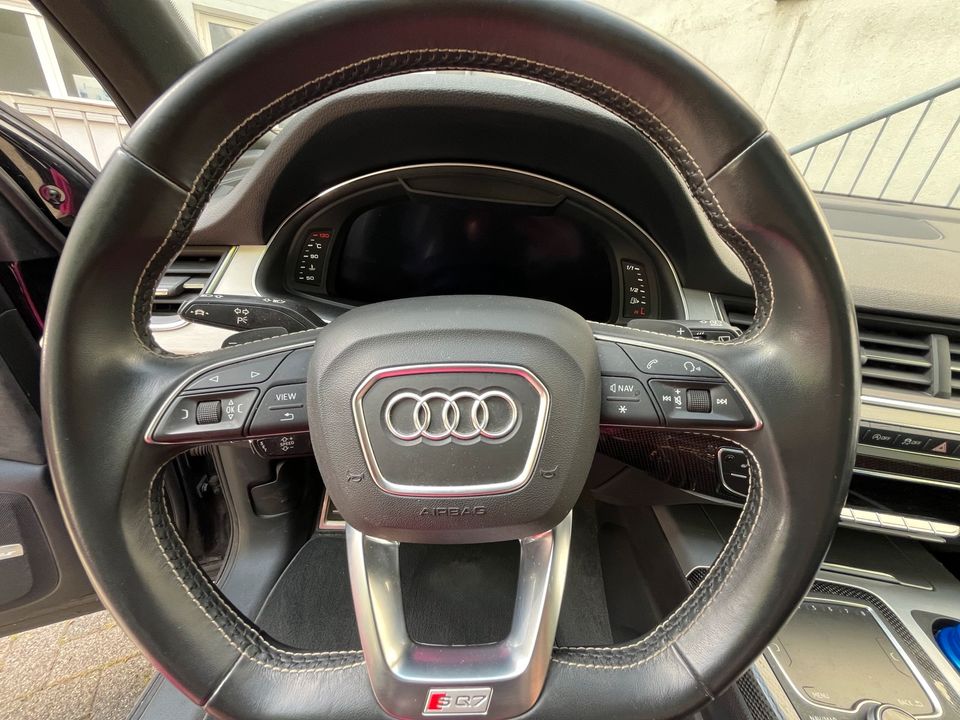 Audi SQ7 4.0 TDI Quattro Automatik in OT Ubstadt