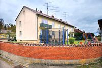 Renditeobjekt zu verkaufen: vier Wohnungen, vier Garagen, drei Stellplätze und großer Garten Bayern - Mallersdorf-Pfaffenberg Vorschau