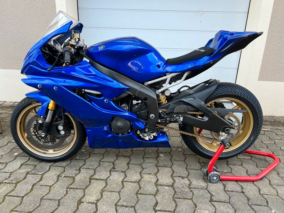 Yamaha R6 RJ15 / RJ27 Rennmotorrad in Arzfeld