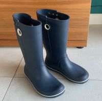 CROCS Gummistiefel hoch W11 41/42 blau weiß maritim bequem Nordrhein-Westfalen - Holzwickede Vorschau