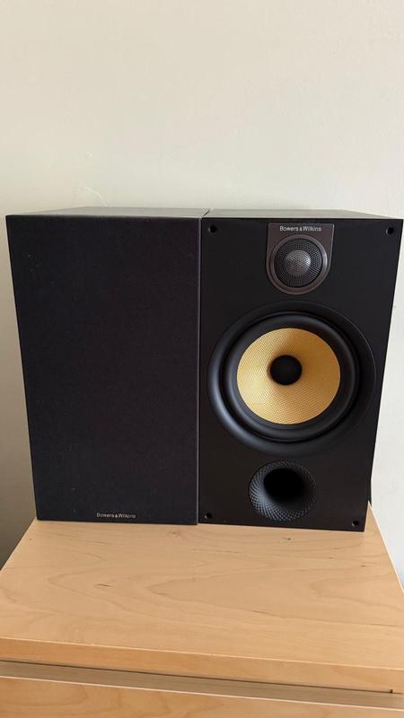 Used B&W 685 S2 Bookshelf speakers for Sale | HifiShark.com Used B&W 685 S2 Bookshelf speakers for Sale | HifiShark.com