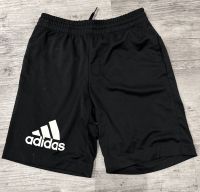 adidas kurze Sporthose, Shorts Gr. 140 Hessen - Hosenfeld Vorschau