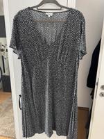 Kleid C&A Blümchen Nordrhein-Westfalen - Oelde Vorschau