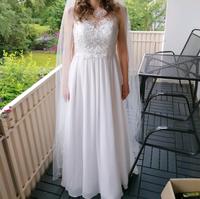 Hochzeitskleid mit Schleier und Schuhen Niedersachsen - Northeim Vorschau