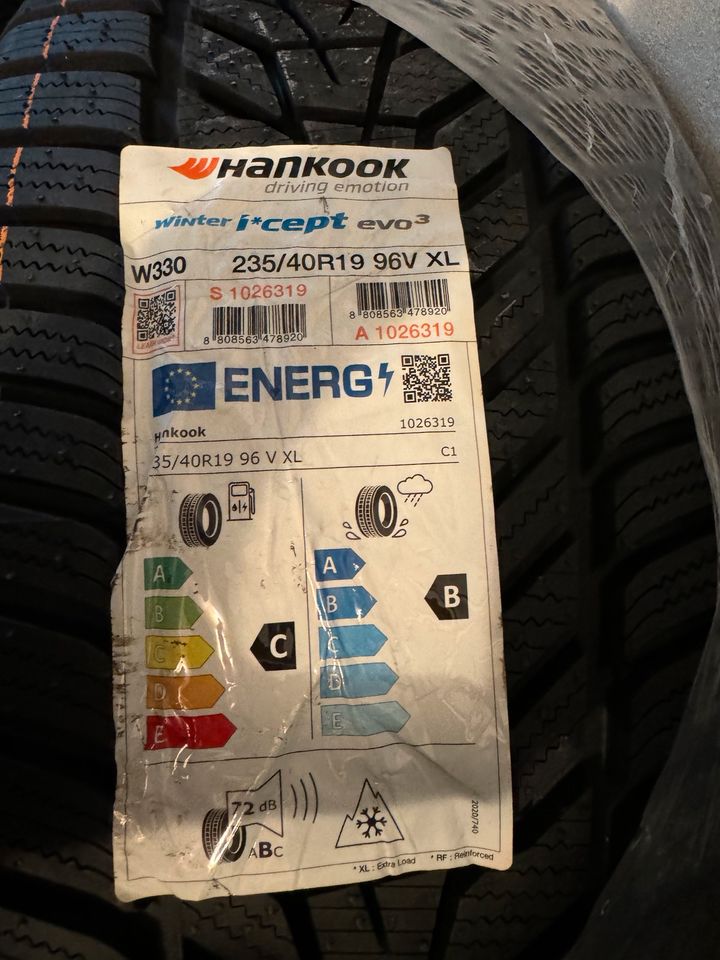 Winterreifen Hankook 235/45/R19 in Denkingen