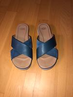 UGG Pantoletten/ Sandaletten blau Gr.36 **NEU** Düsseldorf - Gerresheim Vorschau