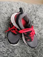 Nike Sneaker Free Run 2 in schwarz/rot Gr. 38,5 Stuttgart - Stuttgart-Nord Vorschau
