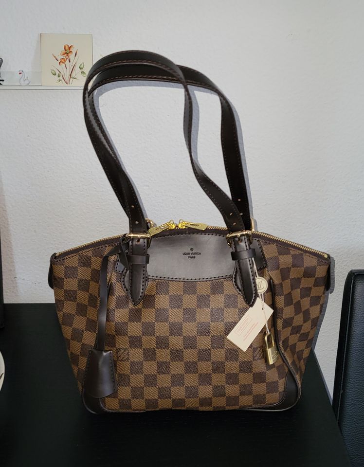 LOUIS VUITTON Tasche, NEU und unbenutzt in Köln