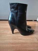 Hugo Boss Stiefeletten  Gr.36 Sachsen-Anhalt - Halle Vorschau
