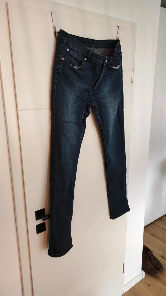 Jeans blau cheap monday 34 in Paderborn