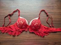 Hunkemöller Push-up BH Gr. 70B, rot mit Spitze - neuwertig Hessen - Brensbach Vorschau