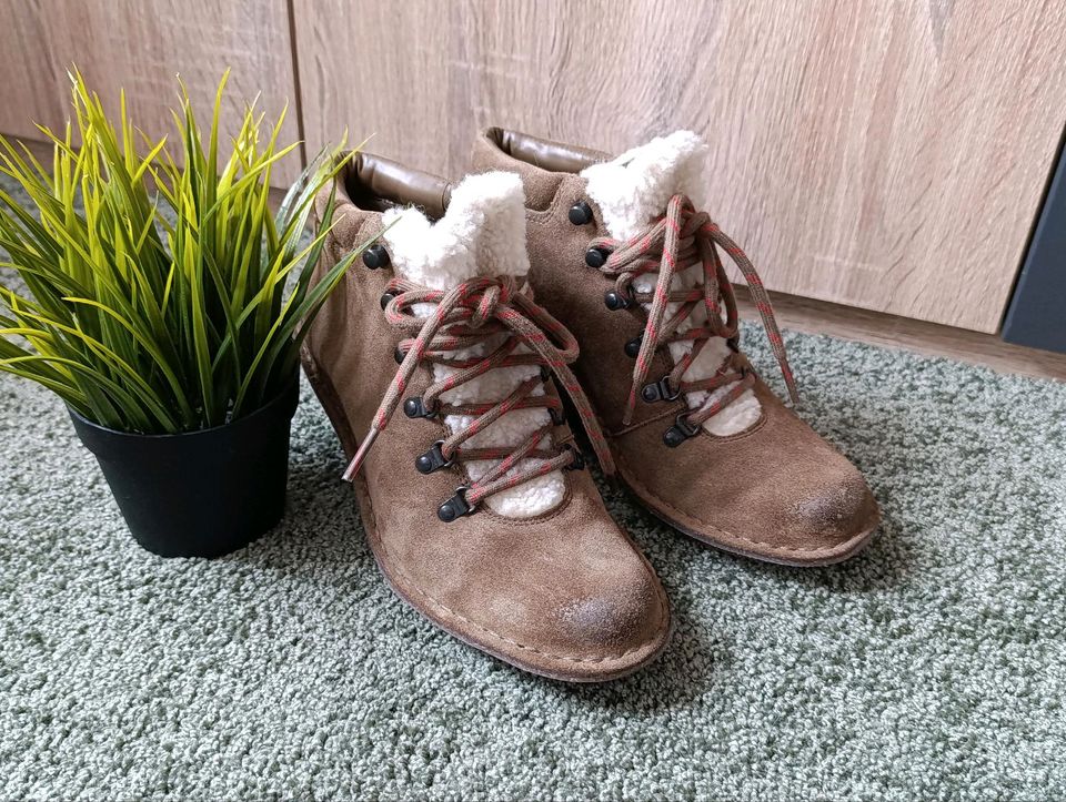 Clarks Damen Schuhe Übergang Gr 38 vintage wie neu in Lübeck