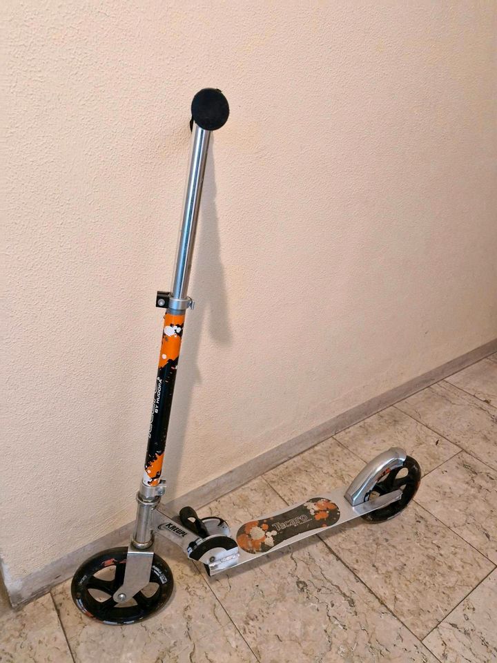 Scooter Roller in orange für Kinder in Weilheim i.OB