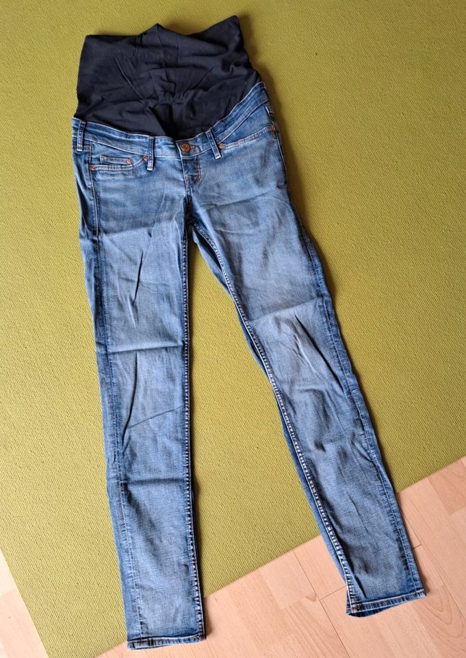 Umstandshosen- Paket (Jeans, Shorts, 3/4 Hose, Sommerhose) in Lehrte