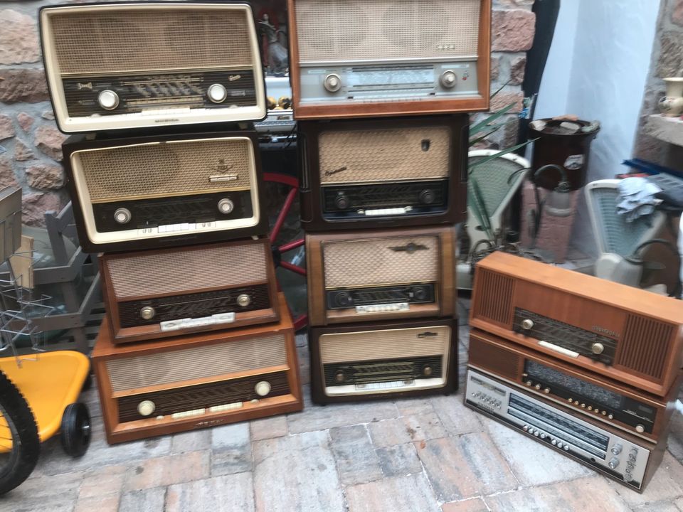 Alte Röhrenradios Sammlung siehe Fotos in Großostheim