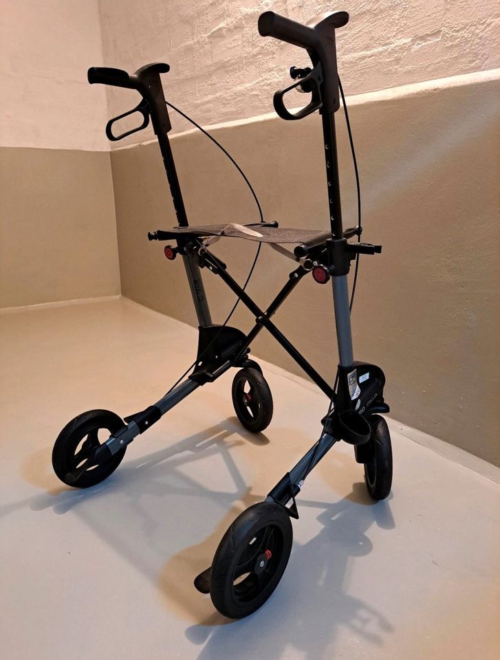 Rollator / Gehhilfe in München