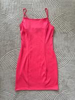 Primark Rippstrick Mini-Kleid – Größe M (UK 10 / EU 38) Düsseldorf - Oberkassel Vorschau
