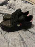 Tommy Hilfiger Sneaker Gr 38 / schwarz Nordrhein-Westfalen - Greven Vorschau