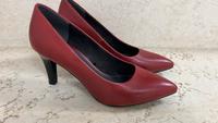 Rote Pumps von S. Oliver Black Label, 38 Hessen - Nidderau Vorschau