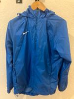 Nike Regenjacke Frauen S Berlin - Treptow Vorschau