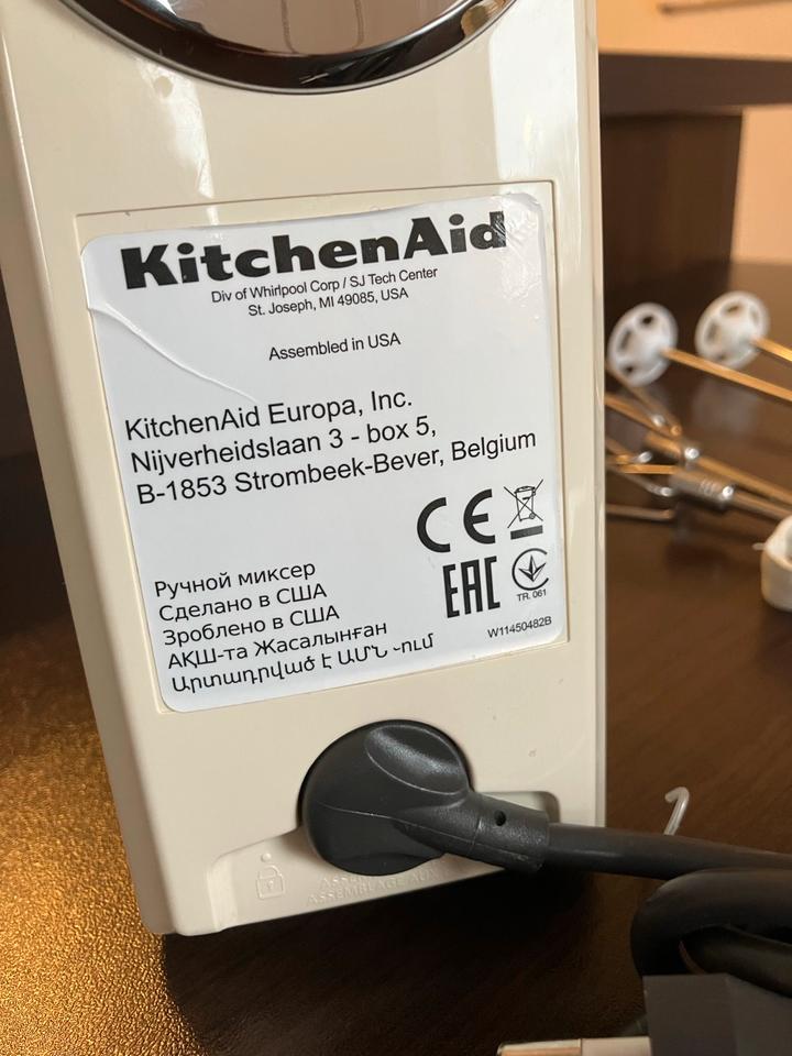 Kitchen Aid Handmixer Modell 5KHM9212EAC Farbe beige in Röslau