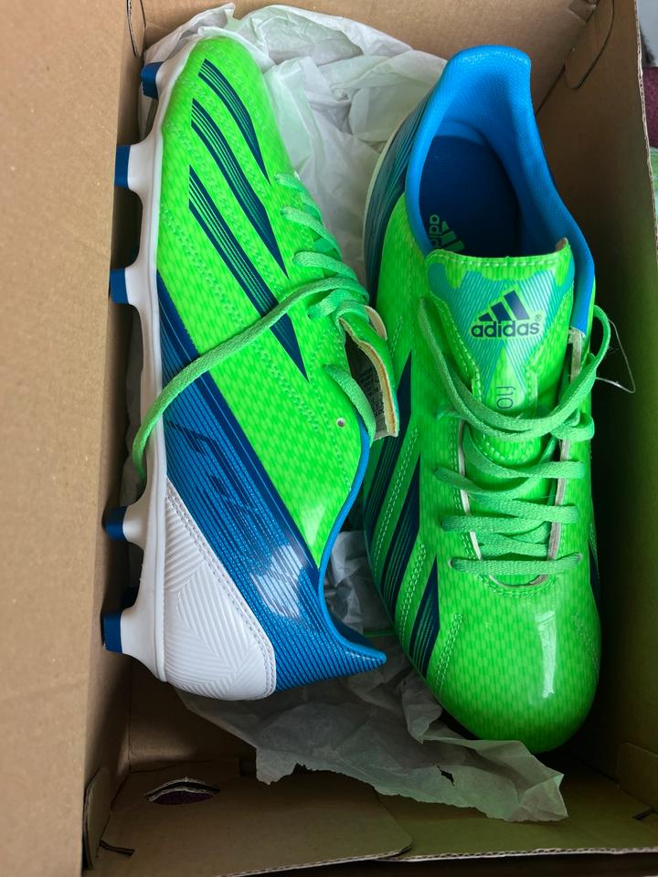Neu Adidas Stollenschuhe 40 2/3 grün blau-Adidas F10 Trx FG in Osnabrück