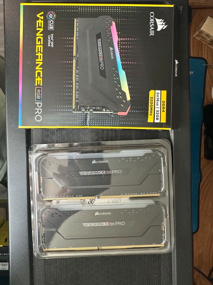 Corsair ddr 4 vengeance rgb pro in Eichenau