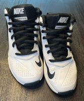 Nike Youth Team Hustle Basketballschuhe 28 Berlin - Wilmersdorf Vorschau