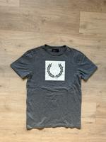 Fred Perry Tshirt grau mit Print Sachsen - Delitzsch Vorschau