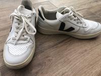 Veja Sneaker Gr 39 Schwarz Weiß Leder Saarland - Illingen Vorschau