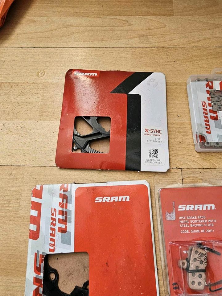 Sram PC1051 kette Sram Bremsbeläge u Kettenblatt in München