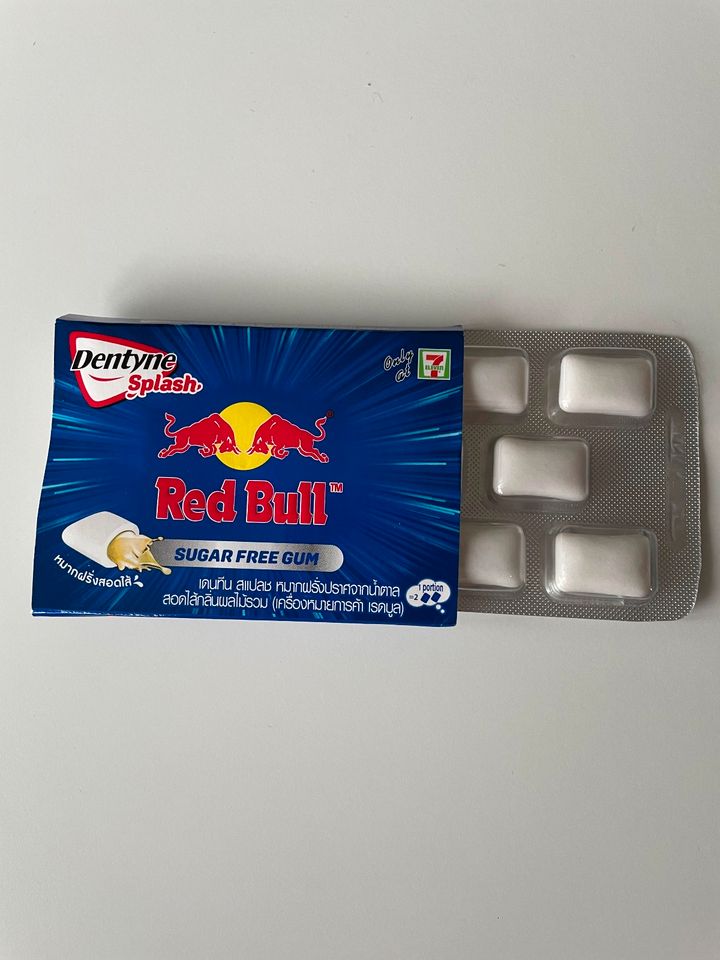 Red Bull Kaugummi Chewing Gum Dentyne Splash in Berlin