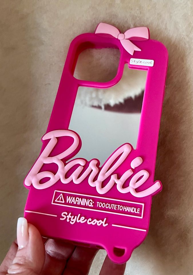 Barbie Case 13 pro Max IPhone in Berlin