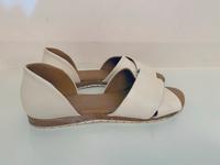 Cypres Sandel hell creme 39 Leder Nordrhein-Westfalen - Leverkusen Vorschau
