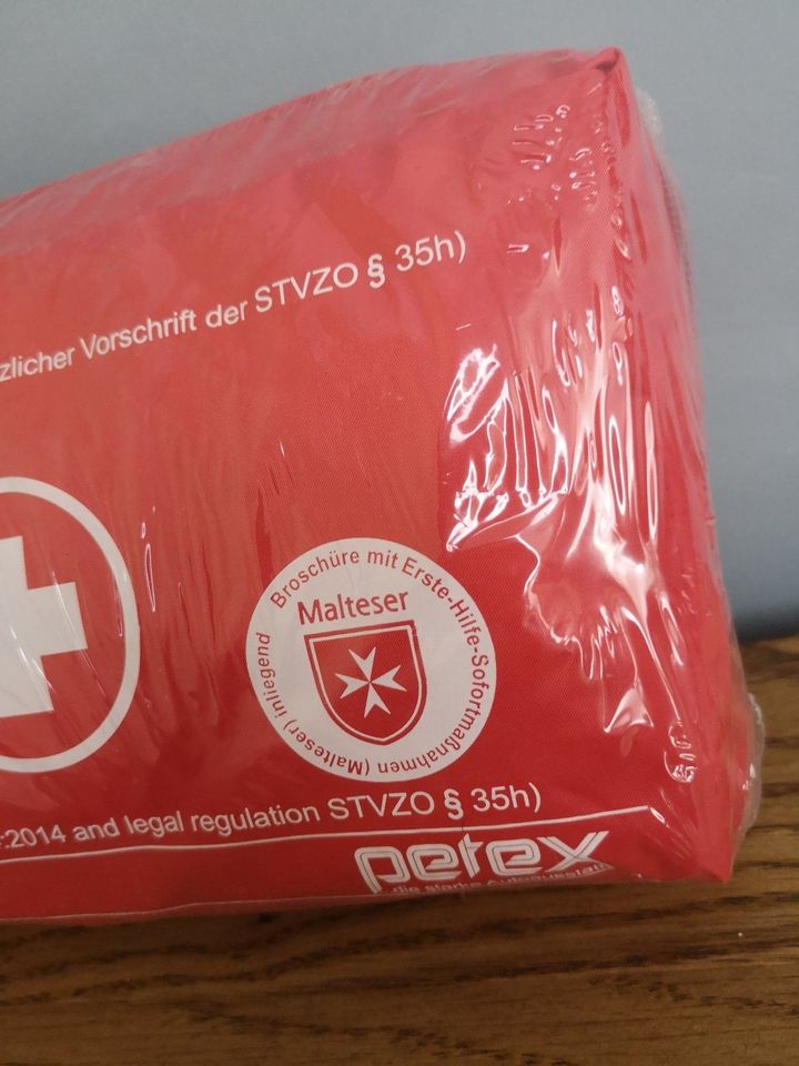 KFZ-Verbandtasche First-aid Kit Sanikasten Erste Hilfe NEU OVP in Trendelburg