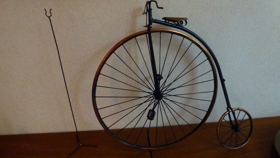 Kleines Oldie Fahrrad für Fahrradfreunde Kunstwerk Deco in Beelitz