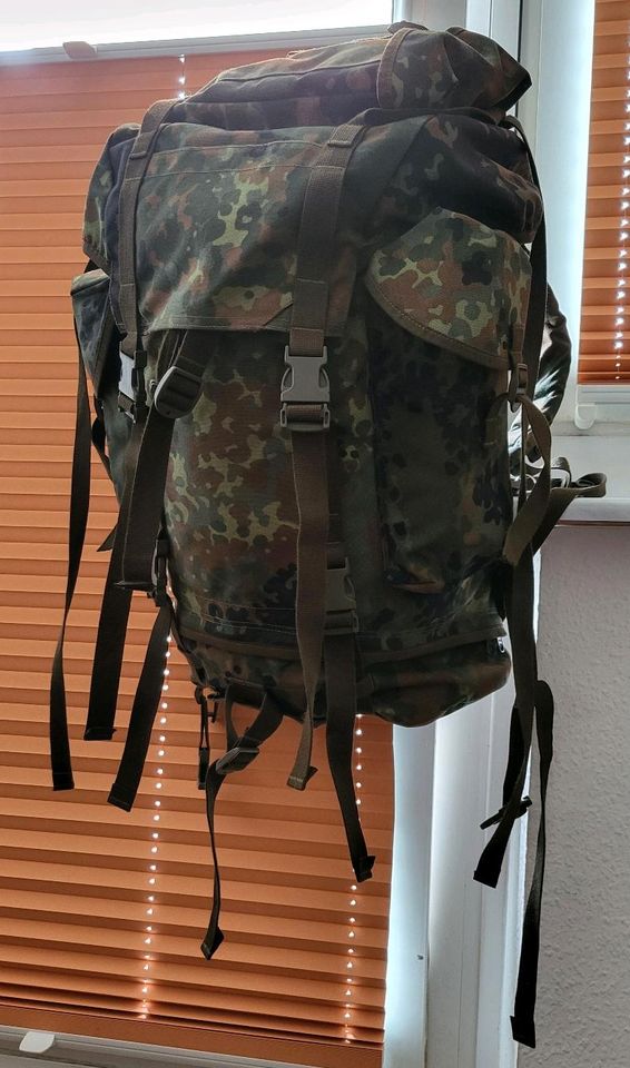 Original Bundeswehr Kampfrucksack flecktarn in Königs Wusterhausen