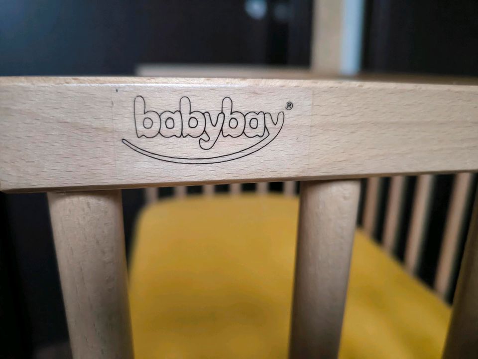 Baby Beistellbett von babybay mit Matratze in Bautzen